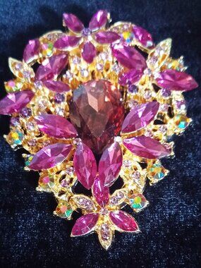 3.5" Gorgeous Gold-tone, & Purple Rhinestone Brooch
